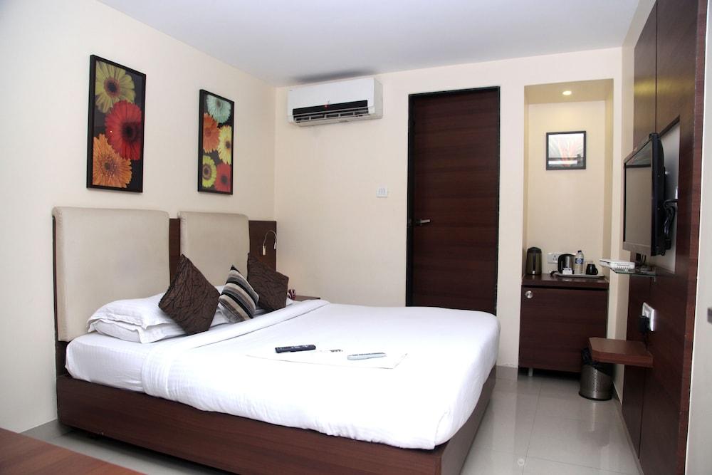 Hotel Concord Galaxy Mumbai Exterior foto