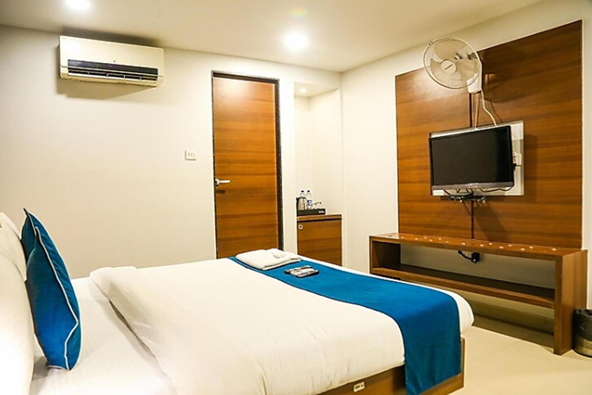 Hotel Concord Galaxy Mumbai Exterior foto